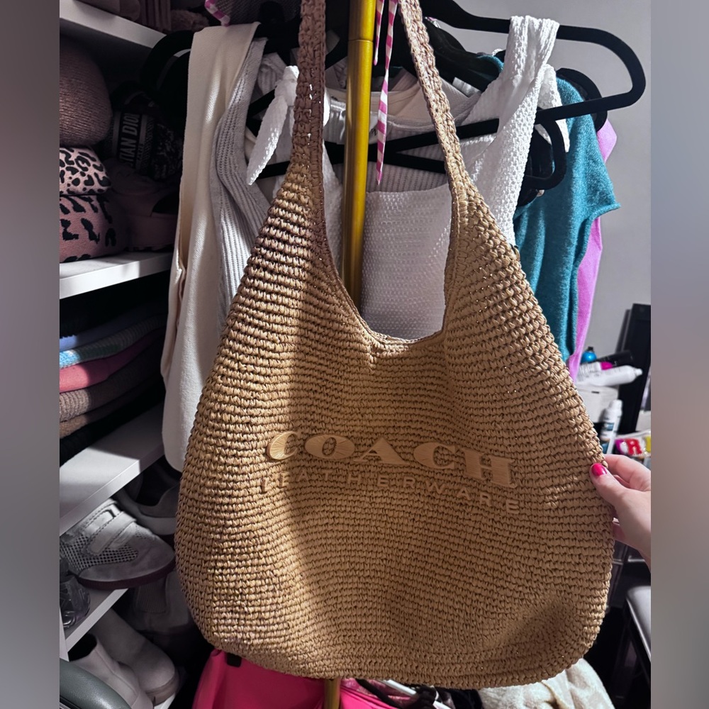 Coach tote - Picture 2 of 7
